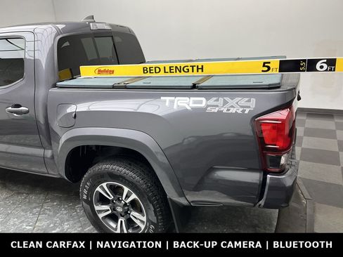 Used 2018 Toyota Tacoma TRD Sport AWD/4WD image 26