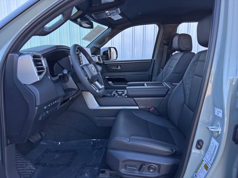 Used 2025 Toyota Tundra Limited image 16