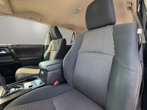 Used 2014 Toyota 4Runner Trail AWD/4WD image 12