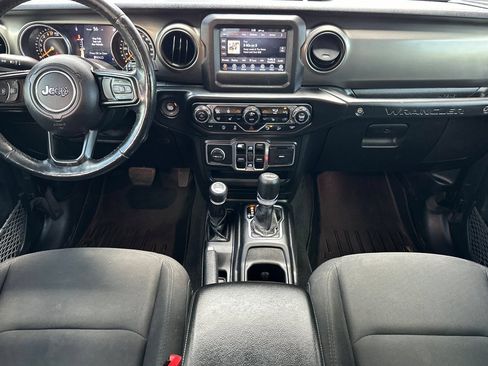 Used 2019 Jeep Wrangler Unlimited Sport S AWD/4WD image 14