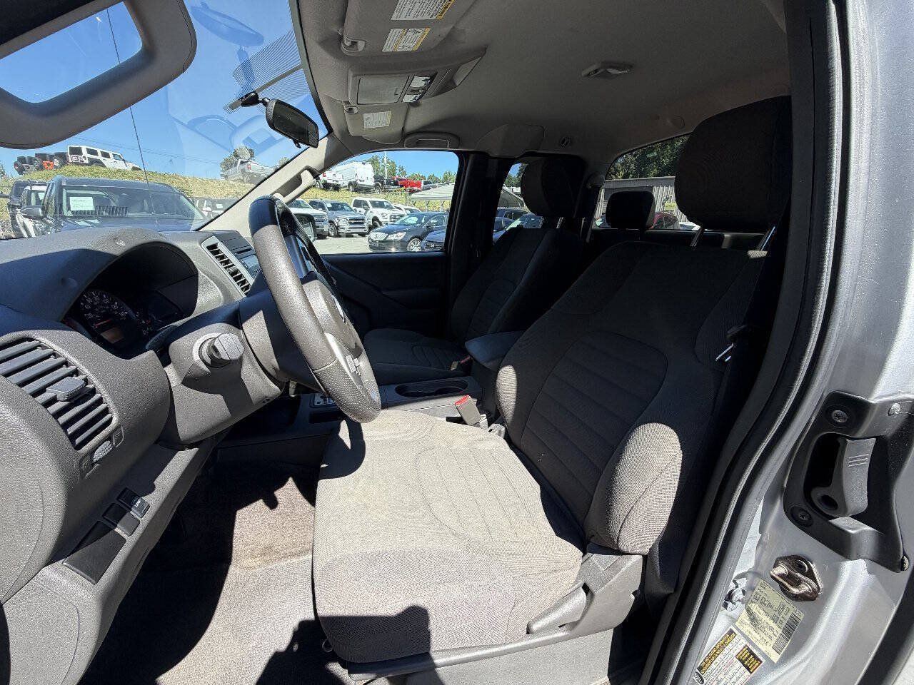 Used 2015 Nissan Frontier S RWD image 13