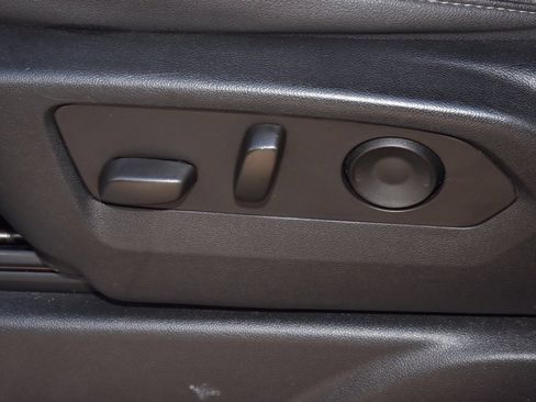 Used 2023 Chevrolet Tahoe LT image 37