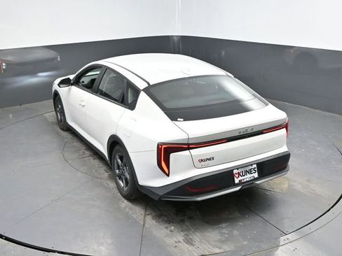 Used 2025 Kia K4 FWD image 43