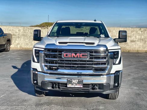 New 2026 GMC Sierra 2500 SLE w/ SLE Convenience Package AWD/4WD image 17