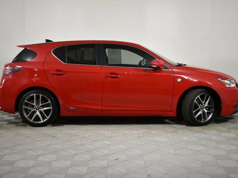 Used 2016 Lexus CT 200h 200h image 3