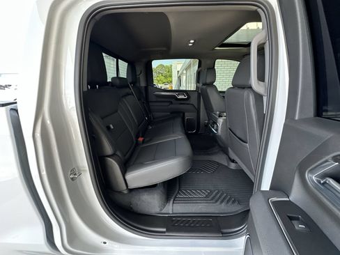 Used 2025 Chevrolet Silverado 1500 LTZ w/ LTZ Premium Package AWD/4WD image 27