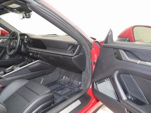 Used 2024 Porsche 911 Targa 4S image 24