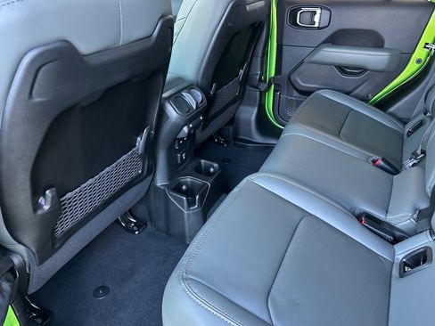 New 2025 Jeep Gladiator Mojave image 14