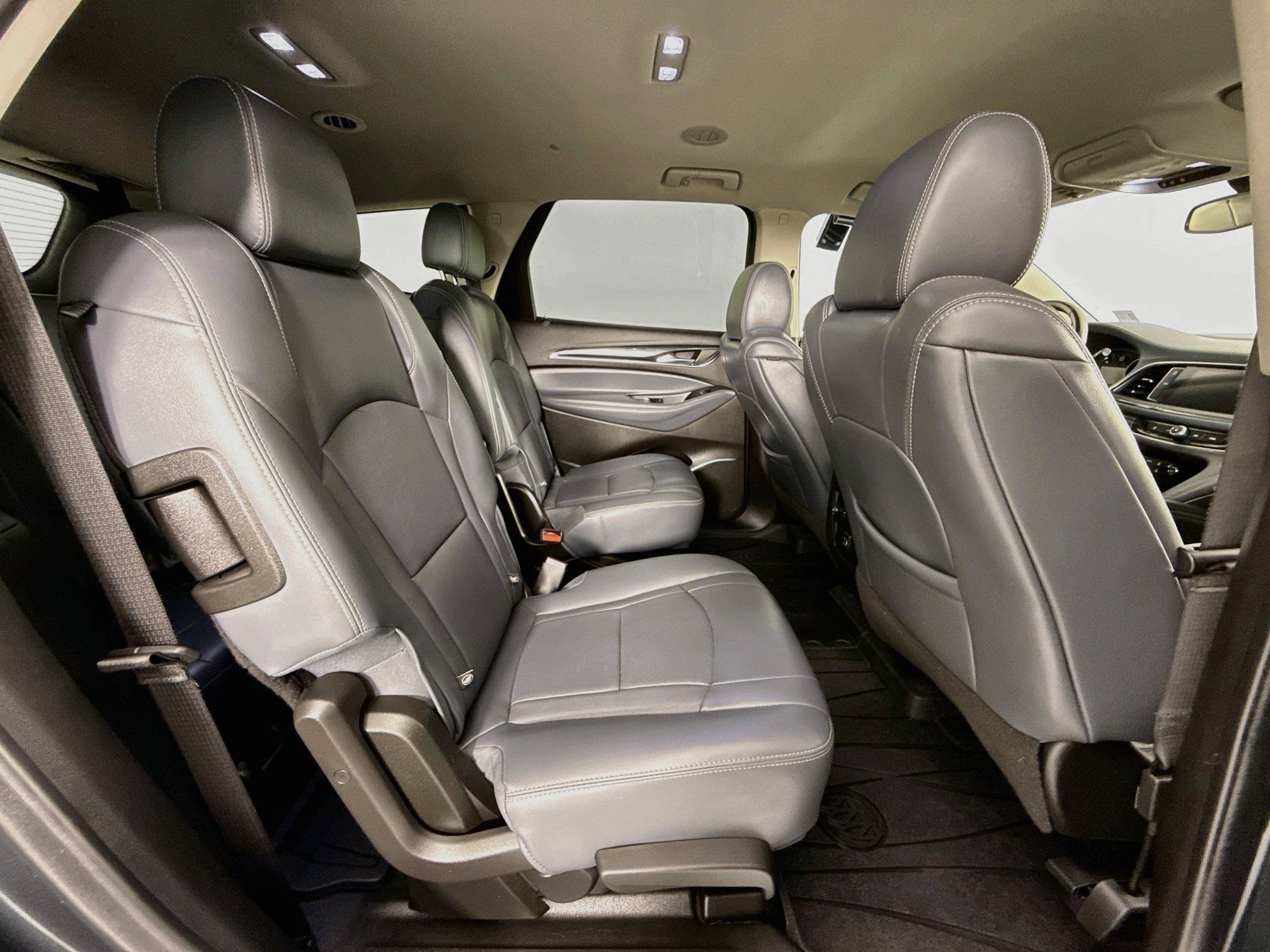 Used 2021 Buick Enclave Essence AWD/4WD image 26