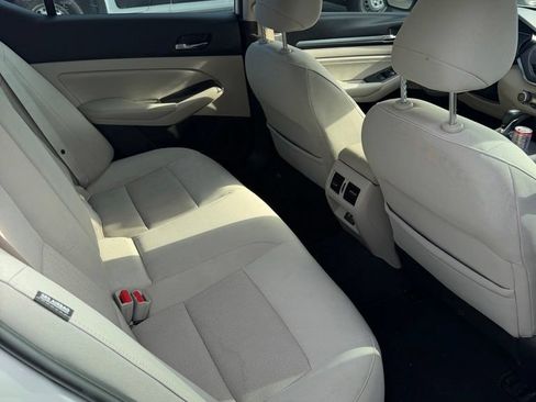 Used 2019 Nissan Altima 2.5 SV AWD/4WD image 5
