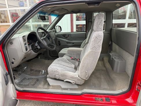 Used 2000 GMC Sonoma SLS w/ SLS Super Spec Pkg 2 RWD image 8