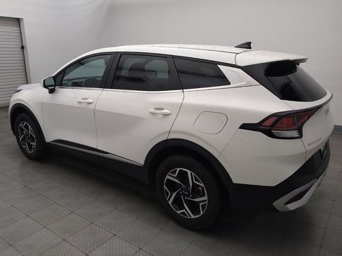 Used 2023 Kia Sportage LX AWD/4WD image 3