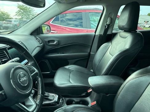 Used 2019 Jeep Compass Limited AWD/4WD image 9