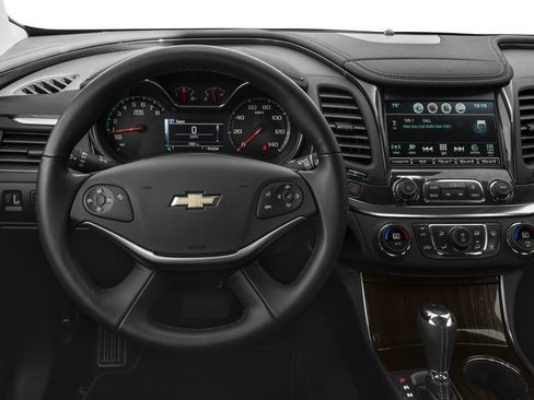 Used 2016 Chevrolet Impala LT FWD image 9
