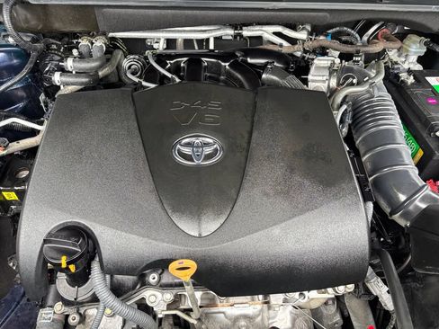 Used 2021 Toyota Highlander Platinum FWD image 17