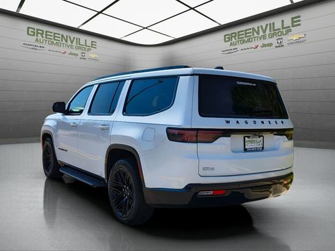 Used 2024 Jeep Wagoneer Series II image 6