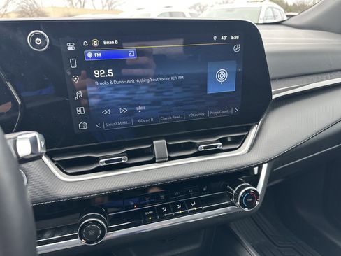 Used 2025 Chevrolet Equinox LT w/ Midnight Edition AWD/4WD image 28