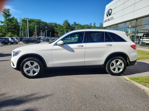 Used 2018 Mercedes-Benz GLC 300 4MATIC image 2