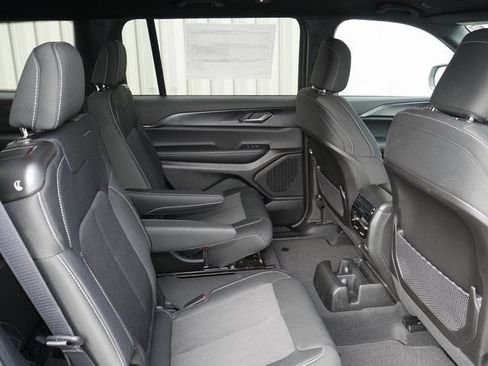 New 2026 Jeep Grand Cherokee L Laredo AWD/4WD image 27