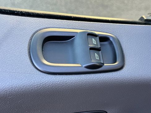 Used 2023 Ford Transit 350 XL image 11