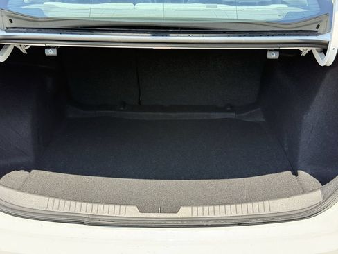 Used 2025 Chevrolet Malibu LT FWD image 28