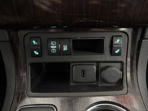 Used 2015 Chevrolet Traverse LT image 42