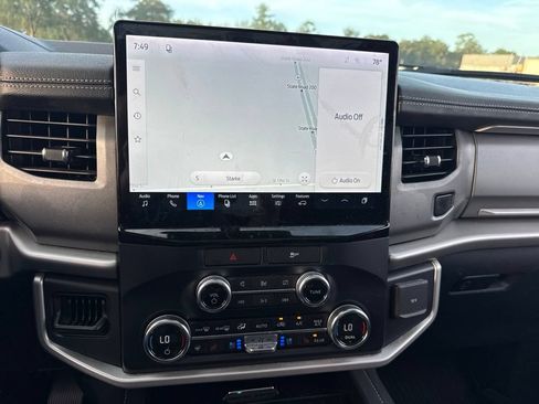 Used 2022 Ford Expedition XLT RWD image 15