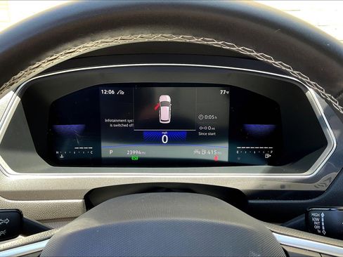 Certified 2022 Volkswagen Tiguan SE w/ Panoramic Sunroof Package image 20