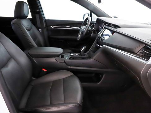 Used 2022 Cadillac XT5 Premium Luxury w/ Technology Package image 28