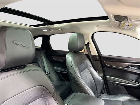 Used 2023 Jaguar F-PACE S image 32