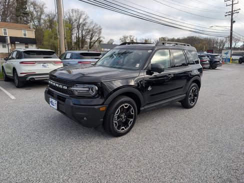 Certified 2025 Ford Bronco Sport Outer Banks w/ Outer Banks Tech Package+ image 2