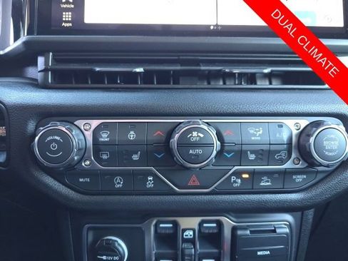 New 2026 Jeep Gladiator Sport AWD/4WD image 22