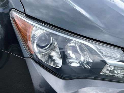 Used 2015 Toyota RAV4 XLE FWD image 32