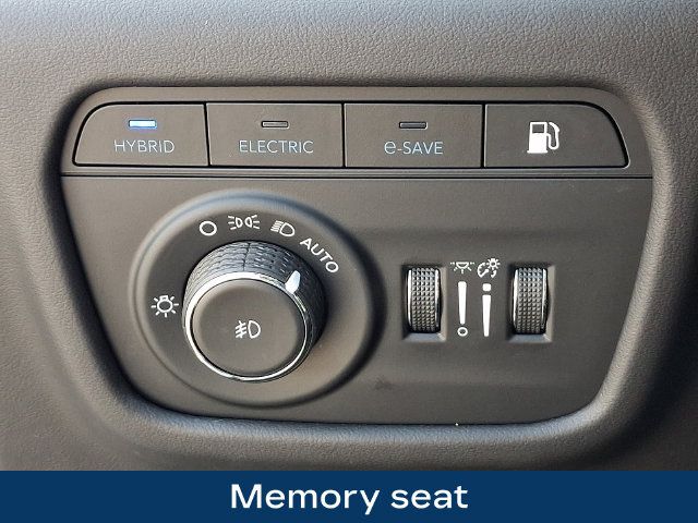 Used 2022 Jeep Grand Cherokee Summit AWD/4WD image 9