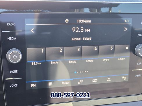 New 2026 Volkswagen Taos SE image 15