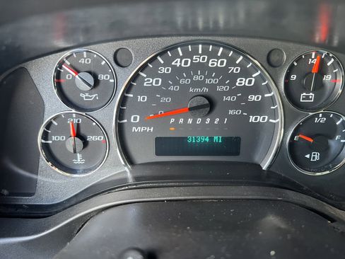 Used 2009 Chevrolet Express 3500 image 18