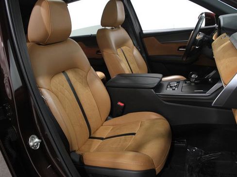 Certified 2024 MAZDA CX-90 3.3 Turbo S w/ Premium Plus image 17