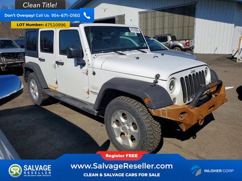 Used 2015 Jeep Wrangler Unlimited Sahara w/ Connectivity Group AWD/4WD image 5