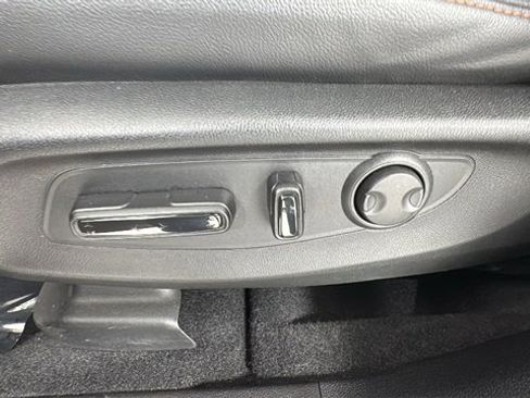 Used 2025 Honda CR-V Sport Touring image 11