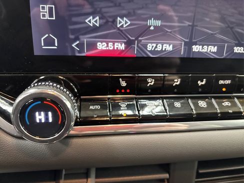 Used 2024 GMC Canyon Elevation w/ Elevation Premium Package image 29