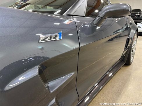 Used 2009 Chevrolet Corvette ZR1 w/ Preferred Equipment Group RWD image 6