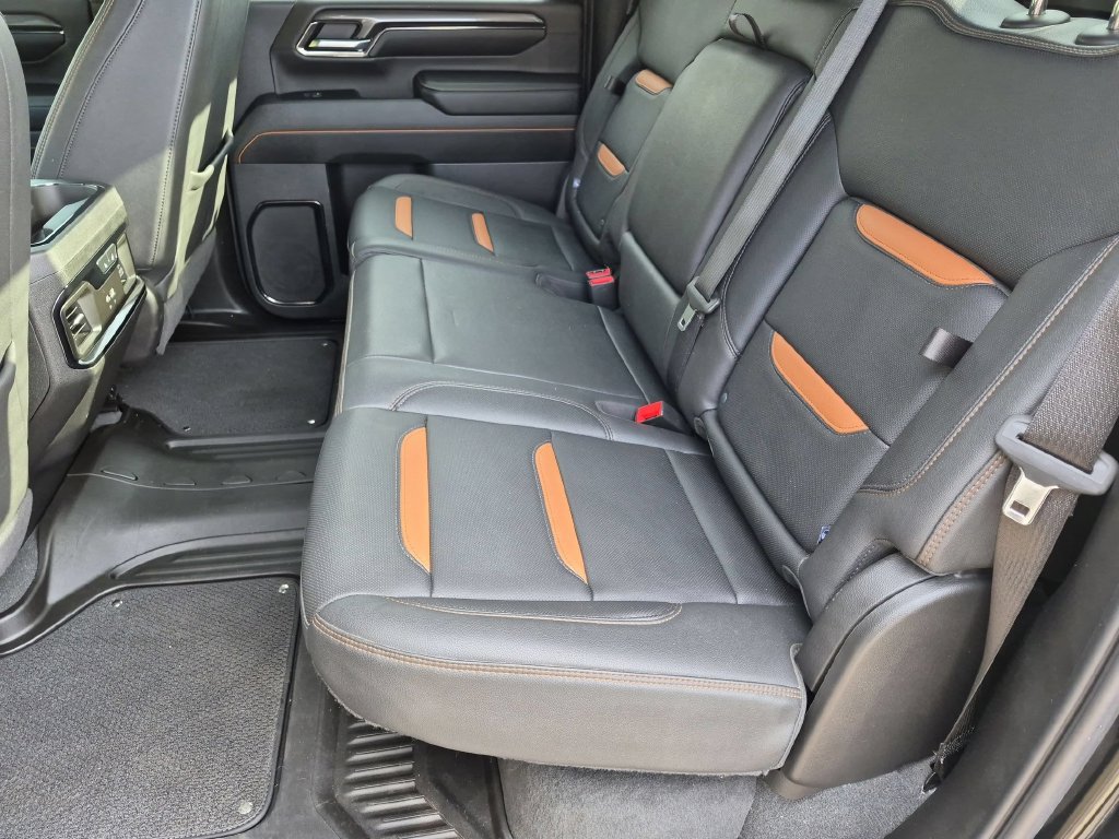 Used 2024 GMC Sierra 2500 AT4 w/ AT4 Premium Plus Package AWD/4WD image 21