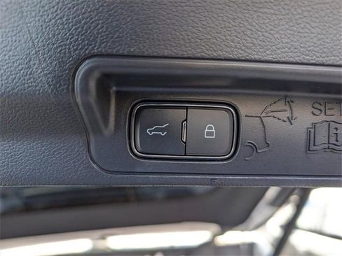 Used 2025 Ford Explorer ST-Line image 21