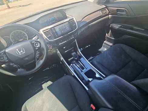 Used 2016 Honda Accord EX image 23