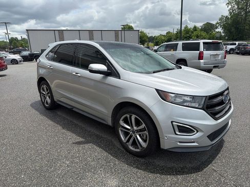 Used 2018 Ford Edge Sport w/ Equipment Group 401A AWD/4WD image 9