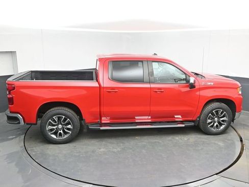 Used 2024 Chevrolet Silverado 1500 LT w/ Z71 Off-Road Package AWD/4WD image 38