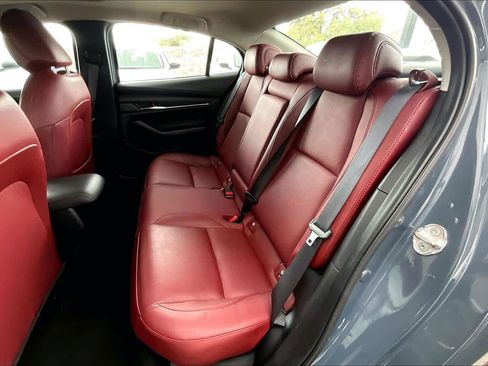 Used 2025 MAZDA MAZDA3 s image 19