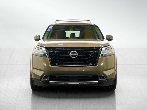 Used 2023 Nissan Pathfinder Platinum w/ Lighting Package (N93) AWD/4WD image 8