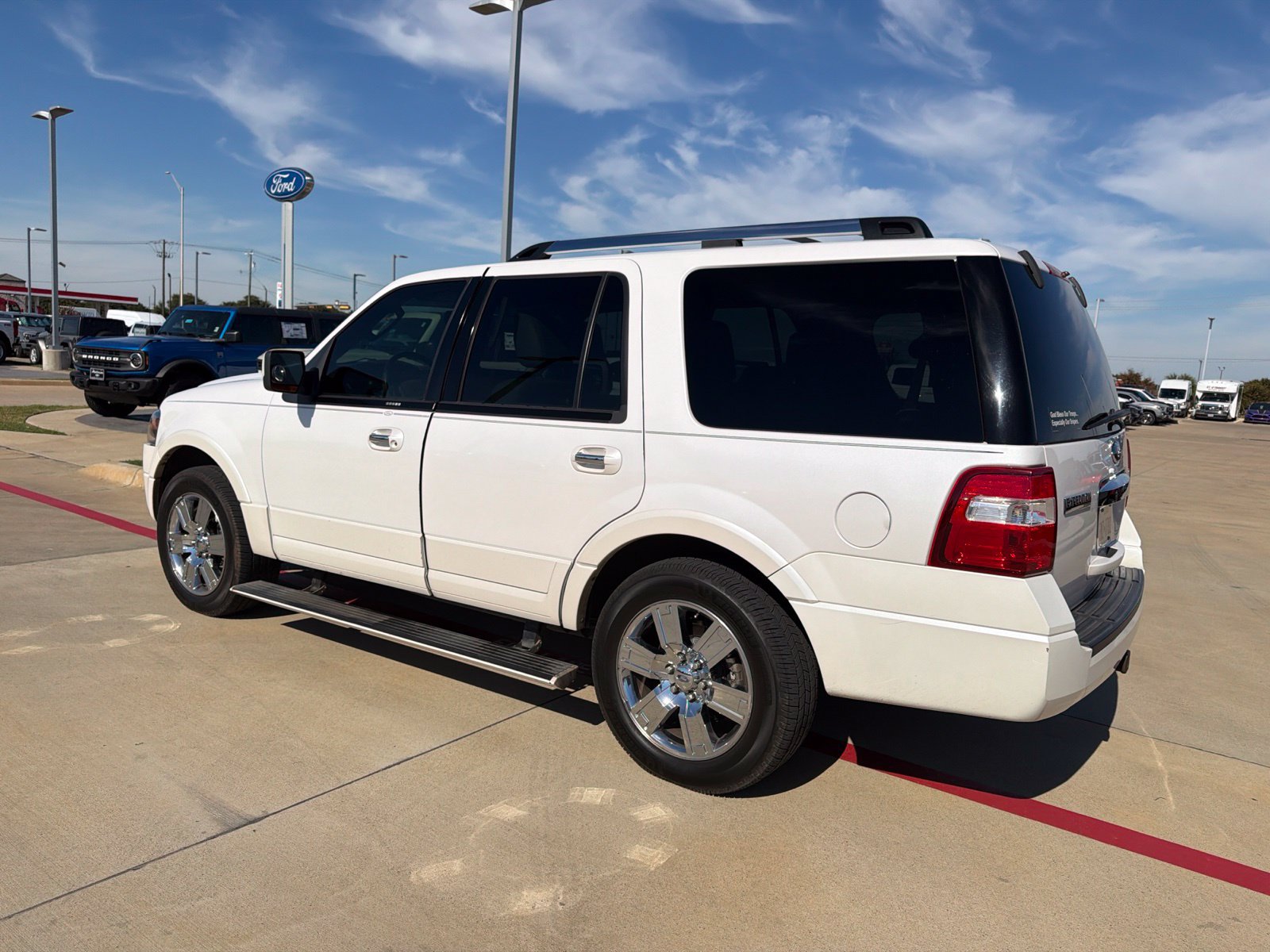 Used 2010 Ford Expedition Limited RWD image 6