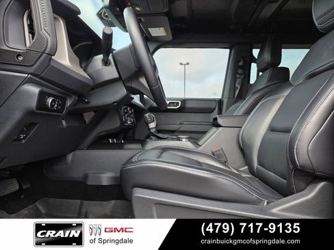 Used 2025 Ford Bronco Outer Banks AWD/4WD image 11